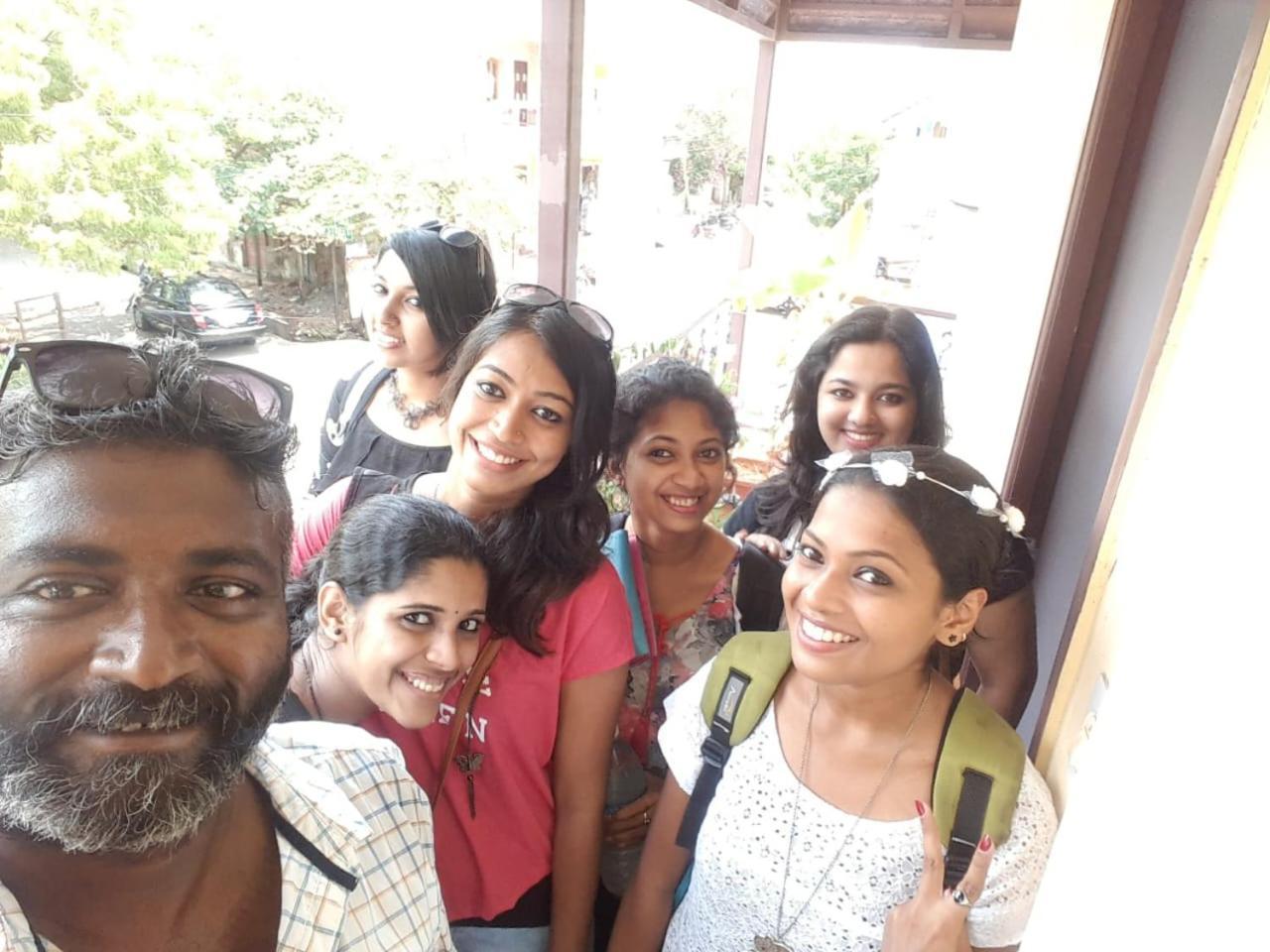 Valentine Budget Guest House Kottakuppam ภายนอก รูปภาพ