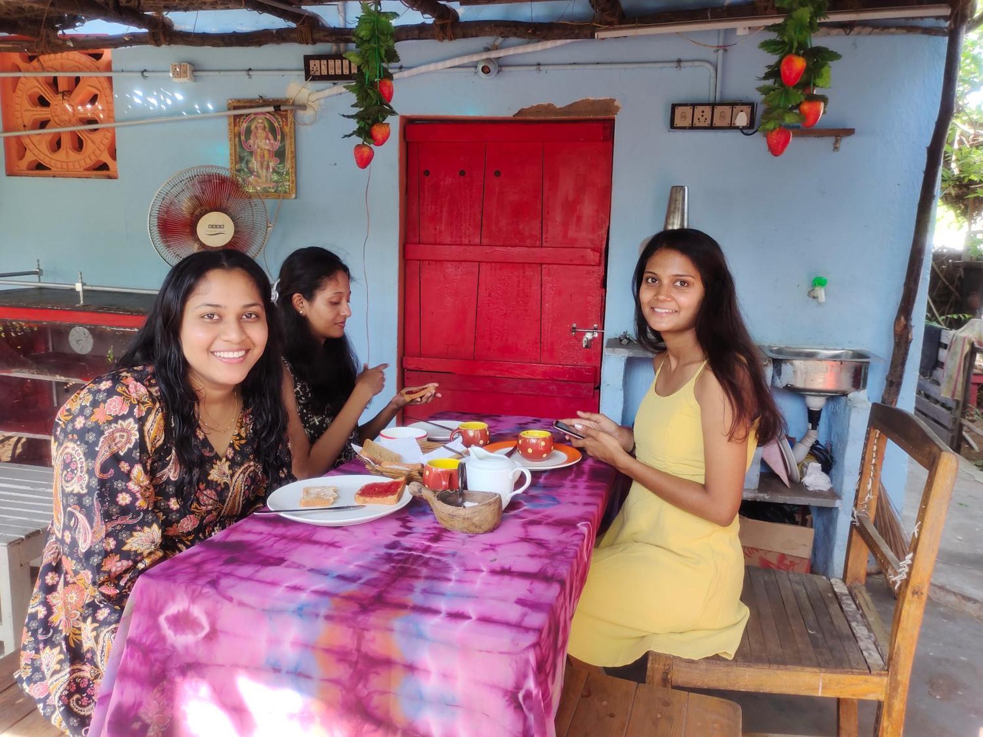 Valentine Budget Guest House Kottakuppam ภายนอก รูปภาพ